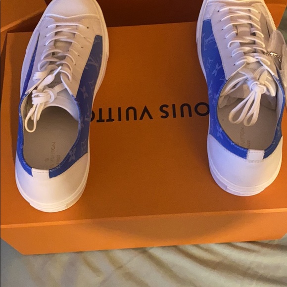 Louis Vuitton - Picture 4 of 7